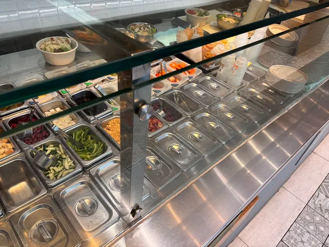 SaladStop! & Wooshi - Central Square BGC in BGC